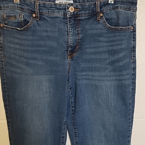 Nine West Blue Relaxed Cropped Stretch Denim Jeans - Picture 10 of 14